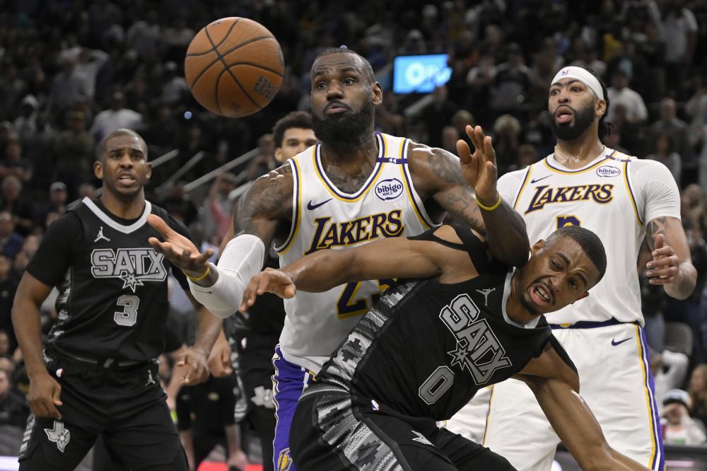 她一度淡出 她一度淡出