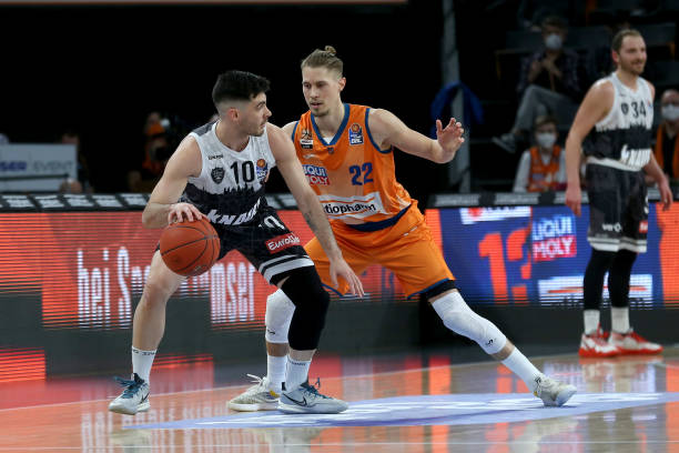 周琦和他的 周琦和他的